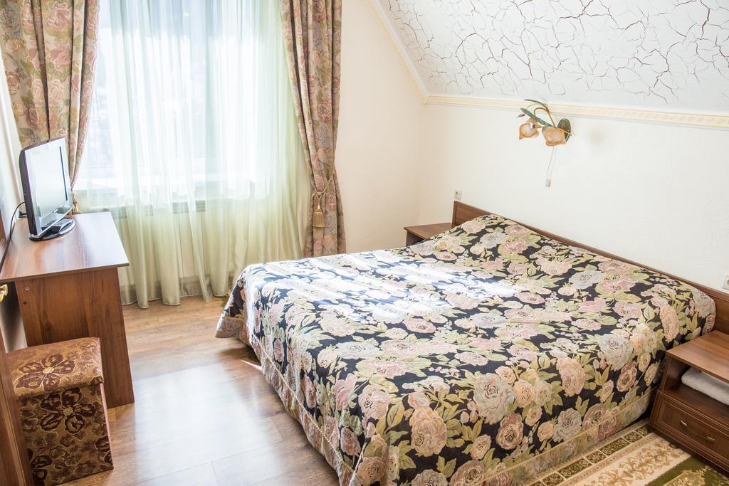 Kristall Hotel Dombaj Zewnętrze zdjęcie